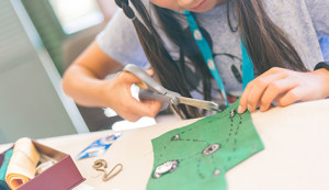 Engineer Shop - Coding & Wearable Tech With LilyPad Arduino